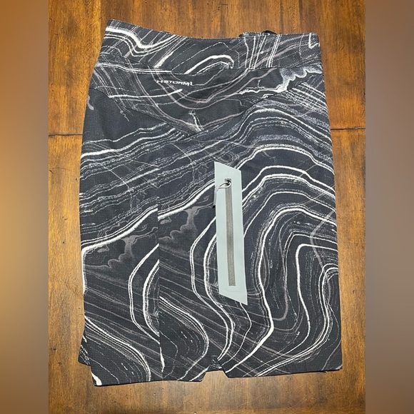 Under Armour Board Shorts - Picture 4 of 4